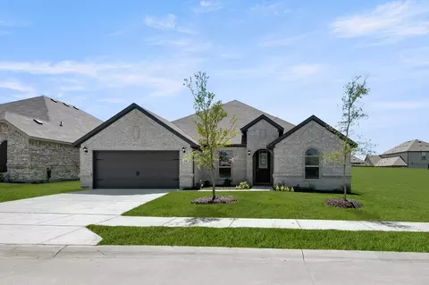216 Comfort Dr, Godley, TX 76044