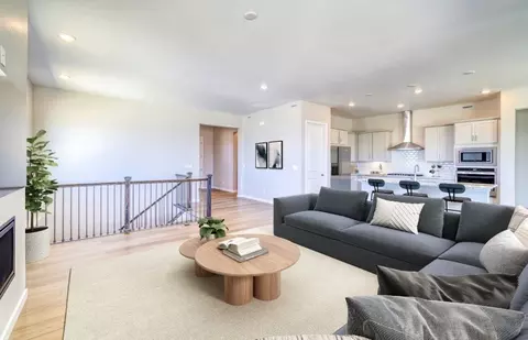Living - 8403 S Winnipeg Ct, Aurora, CO 80016 photo 2 of 4