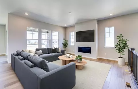 Living - 8403 S Winnipeg Ct, Aurora, CO 80016 photo 3 of 4