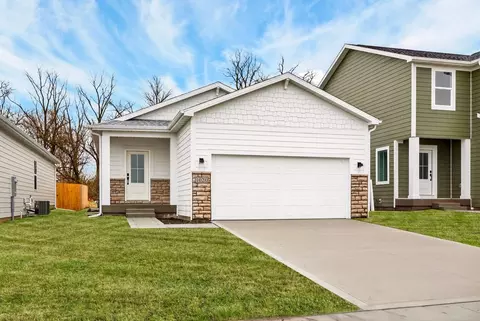 1012 NW Macarthur Ln, Waukee, IA 50263