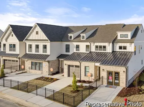 220 N District Ave #271, Clayton, NC 27527