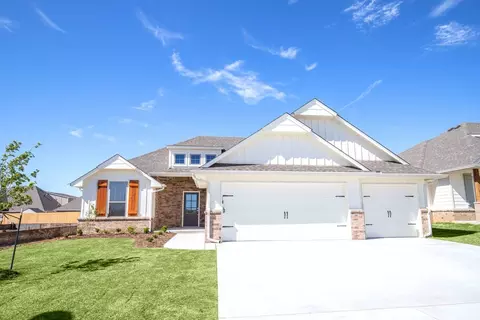 5601 Junipero Dr, Mustang, OK 73064
