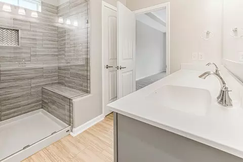 Bath - 39 Blues Dr, Pooler, GA 31322 photo 6 of 11
