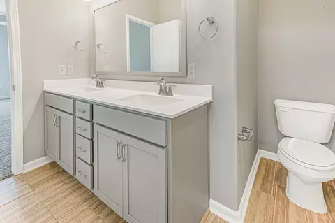 Bath - 39 Blues Dr, Pooler, GA 31322 photo 5 of 11