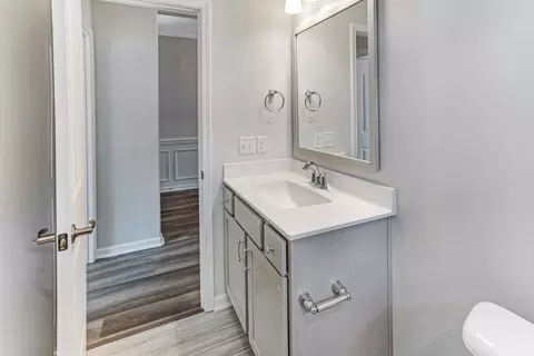 Bath - 39 Blues Dr, Pooler, GA 31322 photo 2 of 11