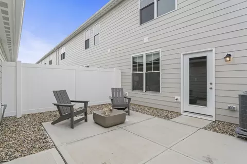 Exterior - 499 E 131st Pl, Crown Point, IN 46307 photo 3 of 19