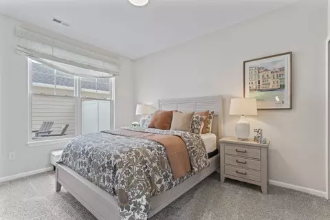 Bedroom - 499 E 131st Pl, Crown Point, IN 46307 photo 6 of 8