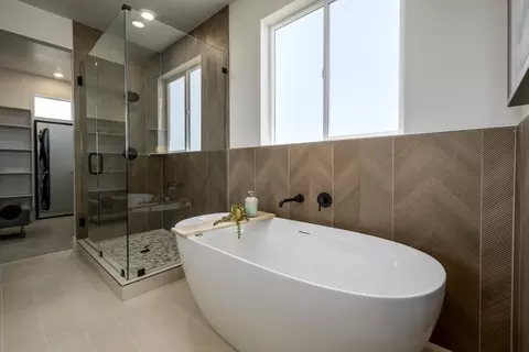 Bath - 3004 N Wander Ln, Eagle Mountain, UT 84005 photo 1 of 2