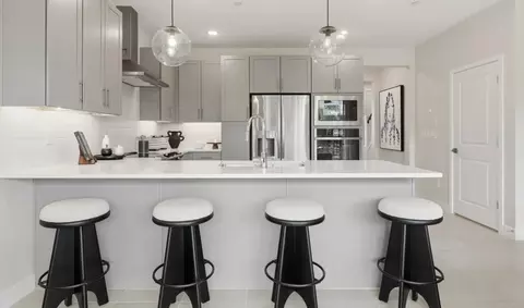 Kitchen - 5611 S 35th Way, Phoenix, AZ 85040 photo 3 of 4