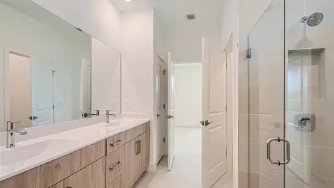 Bath - 6510 SE Park Trace Dr, Stuart, FL 34997 photo 2 of 11