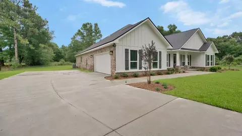 Exterior - 233 Petty Dr, Cantonment, FL 32533 photo 3 of 6