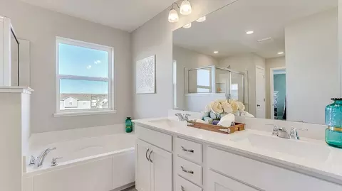 Bath - 3729 Brookside Dr, Chaska, MN 55318 photo 1 of 4