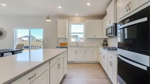Kitchen - 3729 Brookside Dr, Chaska, MN 55318 photo 3 of 8