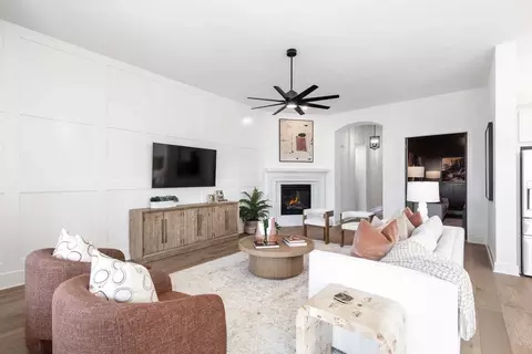 Living - 325 Vale Run, Kyle, TX 78640 photo 2 of 9