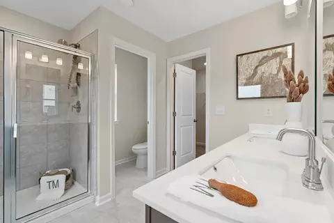 Bath - 106 Epperly Way, Tucker, GA 30084 photo 7 of 12