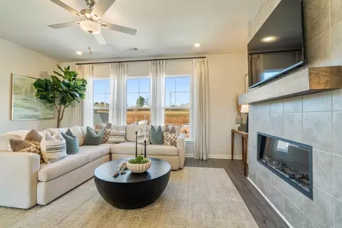 Living - 106 Epperly Way, Tucker, GA 30084 photo 5 of 9