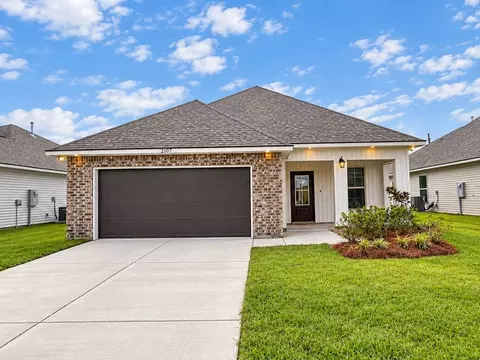 2107 Sherris Way, Port Allen, LA 70767