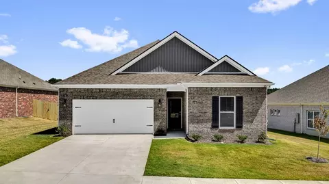 66 Spirit Dance Dr, Byhalia, MS 38611