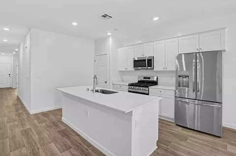 Kitchen - 1155 Shasta Way W, Madera, CA 93636 photo 2 of 5
