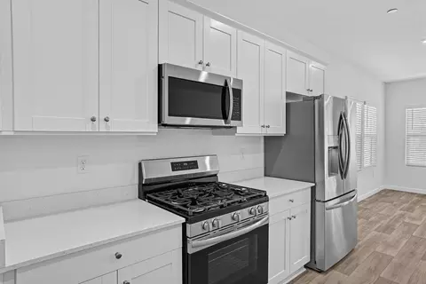Kitchen - 1155 Shasta Way W, Madera, CA 93636 photo 3 of 5