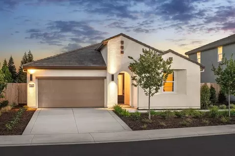 14050 Airport Way, Manteca, CA 95336