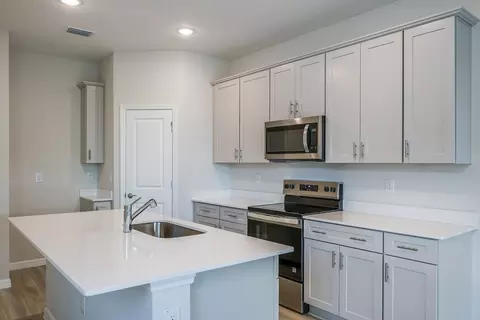 Kitchen - 6124 SW 96th Pl, Ocala, FL 34476 photo 1 of 6
