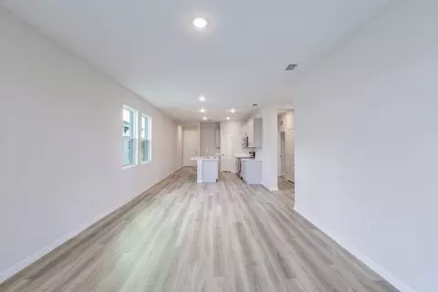 Living - 6124 SW 96th Pl, Ocala, FL 34476 photo 2 of 5