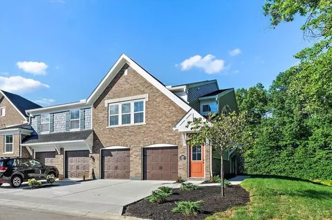 5890 Parkview Ln UNIT 304, Milford, OH 45150