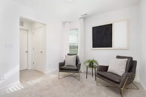 Entry Way - 4741 New Walkertown Rd, Walkertown, NC 27051 photo 1 of 1