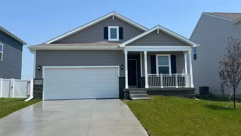 11909 S 114th Ave, Papillion, NE 68046