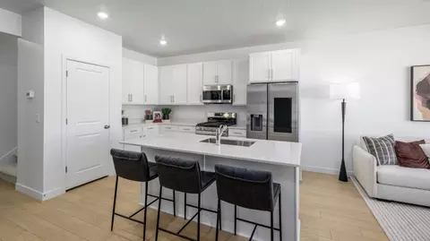 1712 W Viola Ln, Saratoga Springs, UT 84045