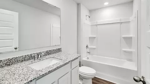 Bath - 405 Crocus Ct, Richlands, NC 28547 photo 2 of 4