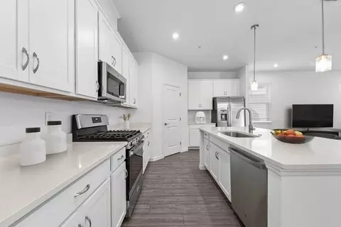Kitchen - 1719 Columbus Path, Saint Cloud, FL 34771 photo 1 of 2