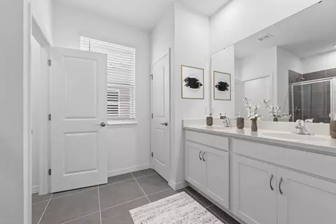 Bath - 1719 Columbus Path, Saint Cloud, FL 34771 photo 2 of 3