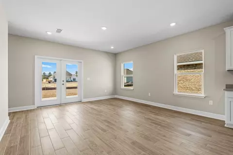 Living - 6 Natureview Way, Freeport, FL 32439 photo 1 of 2
