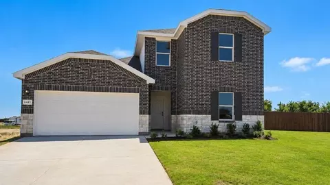 8401 Bluebonnet Bend Rd, Fort Worth, TX 76131