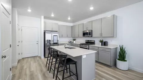 1708 W Viola Ln, Saratoga Springs, UT 84045