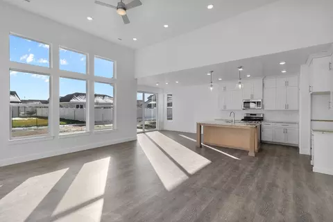 Living - 600 S 250 E, Hyde Park, UT 84318 photo 3 of 3