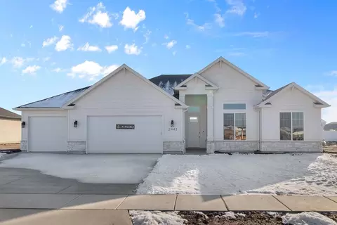 Exterior - 600 S 250 E, Hyde Park, UT 84318 photo 5 of 6