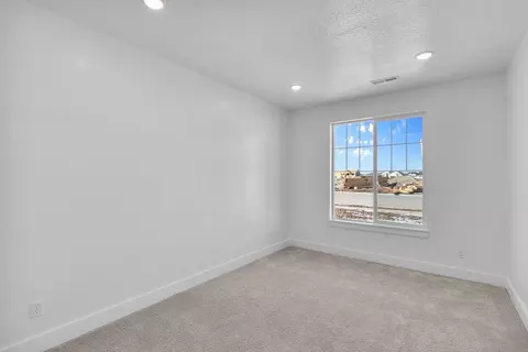 Bedroom - 600 S 250 E, Hyde Park, UT 84318 photo 4 of 6