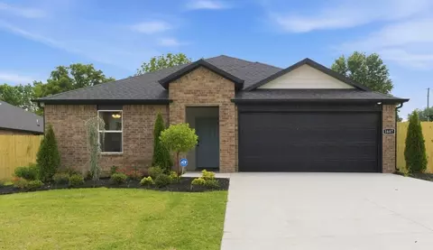 1891 Thelma St, Springdale, AR 72762