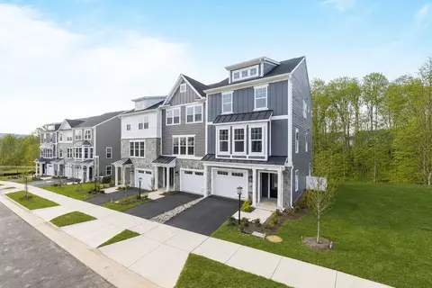 3044 Farrow Cir, Charlottesville, VA 22901