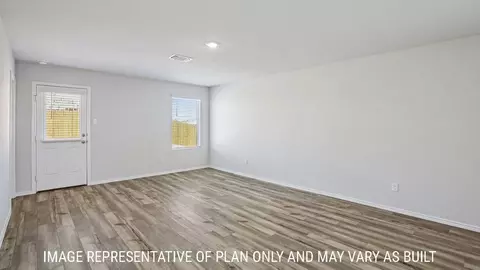Entry Way - 1002 Crossvine Dr, Killeen, TX 76543 photo 3 of 6
