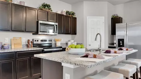 Kitchen - 1002 Crossvine Dr, Killeen, TX 76543 photo 2 of 3