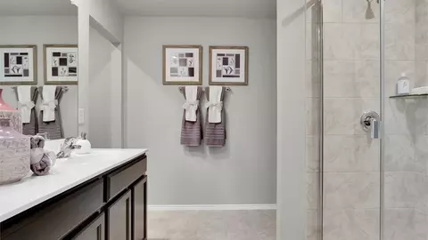 Bath - 1002 Crossvine Dr, Killeen, TX 76543 photo 4 of 5