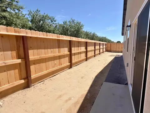 Exterior - 588 Burnett Ave, Chowchilla, CA 93610 photo 10 of 20