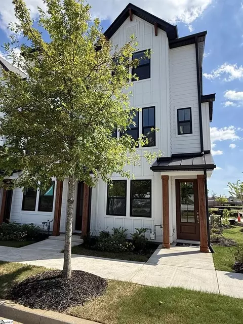 18 Renaissance Row Dr, Greenville, SC 29607