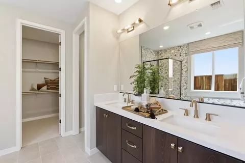 Bath - 5608 Fallen Leaf Ln, Antioch, CA 94531 photo 1 of 4