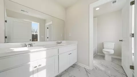 Bath - 5215 Corolla Dr, Suffolk, VA 23435 photo 5 of 12
