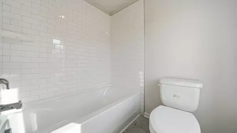 Bath - 5215 Corolla Dr, Suffolk, VA 23435 photo 6 of 12